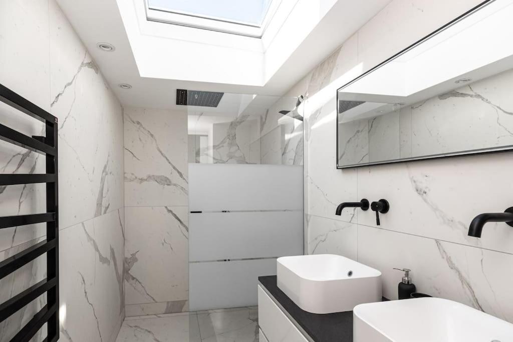 Superbe Appartement Facon Loft A 2 Pas Du Centre ! La Rochelle  Eksteriør bilde